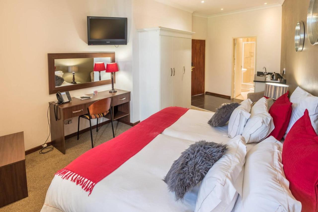 מידרנד Constantia Hotel And Conference Centre מראה חיצוני תמונה